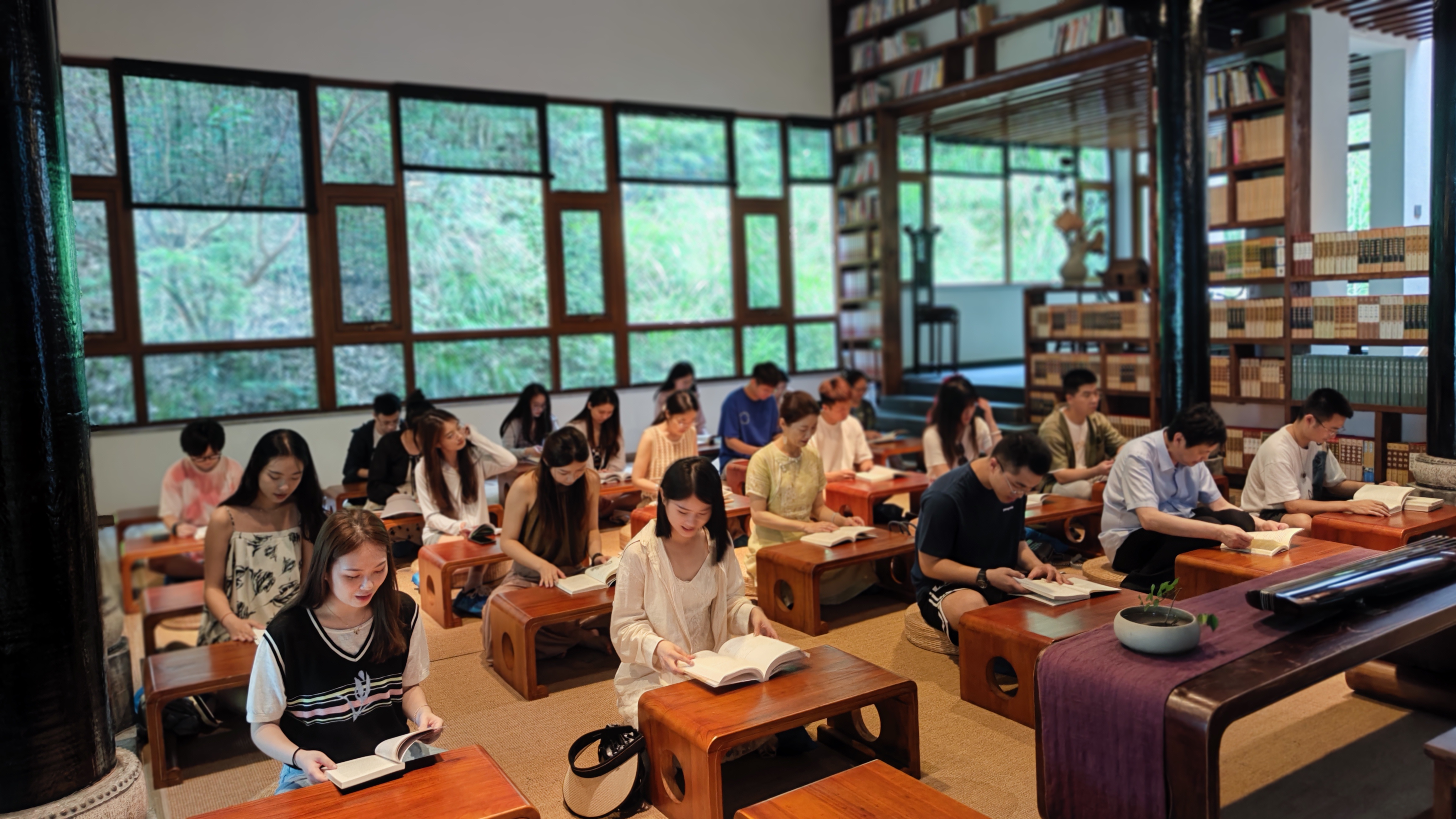 中南大学人文学院“新文科·新融合”研究生学术论坛在平江顺利召开-中南大学人文学院